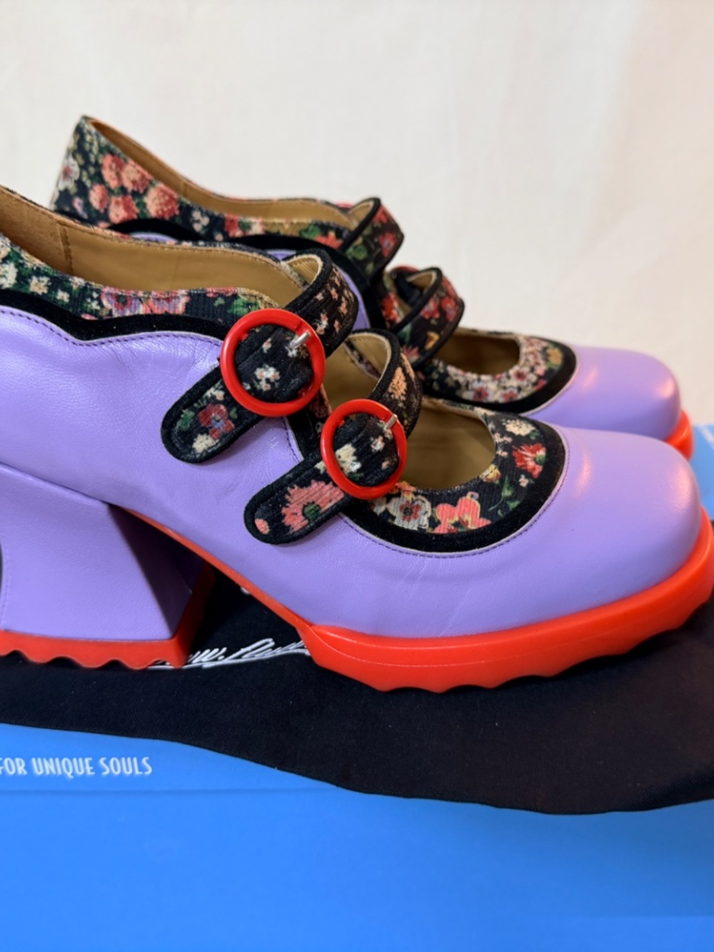 JOHN FLUEVOG PARADA - Picture 5 of 8